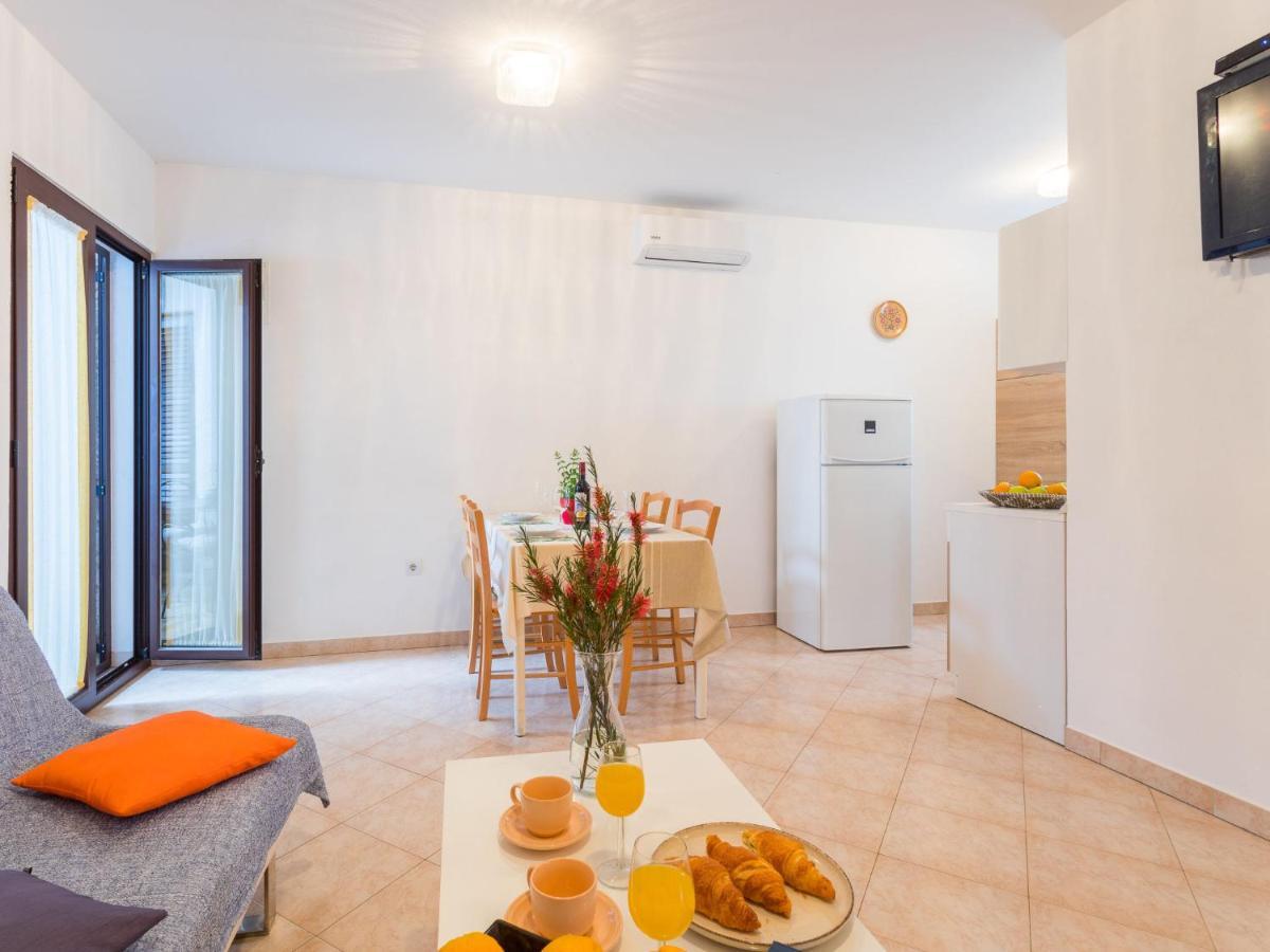 Apartment Tireli - Prc143 By Interhome Poreč Eksteriør billede